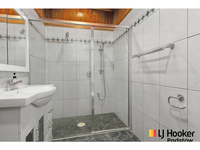 2 Delia Avenue, Revesby NSW 2212