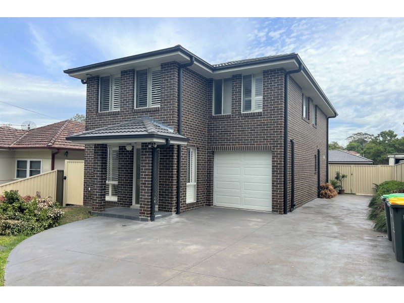 12 William Road, Riverwood NSW 2210