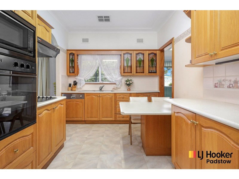 22 Kerrie Crescent, Panania NSW 2213