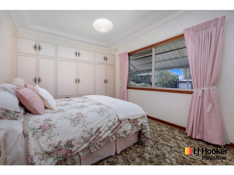 22 Kerrie Crescent, Panania NSW 2213