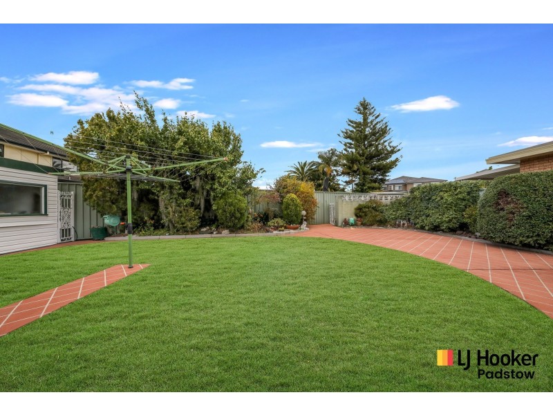 22 Kerrie Crescent, Panania NSW 2213