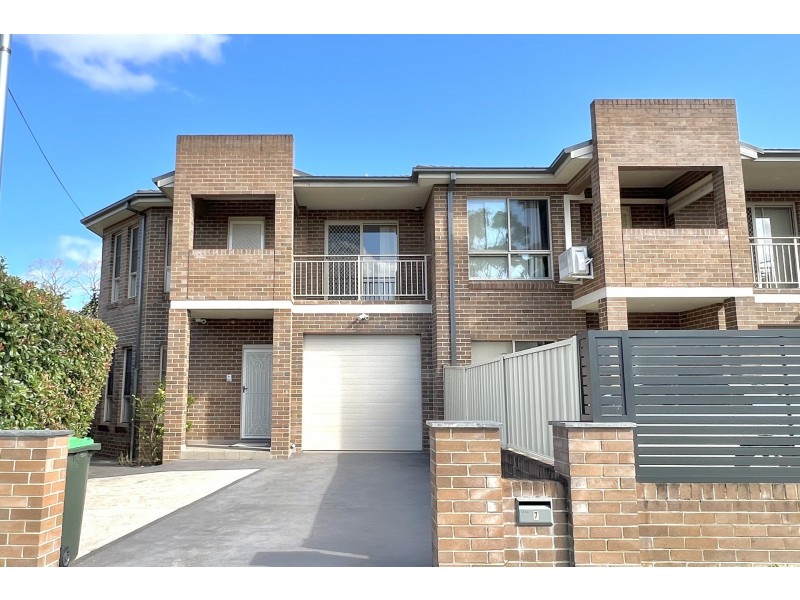 7 Glenview Avenue, Revesby NSW 2212