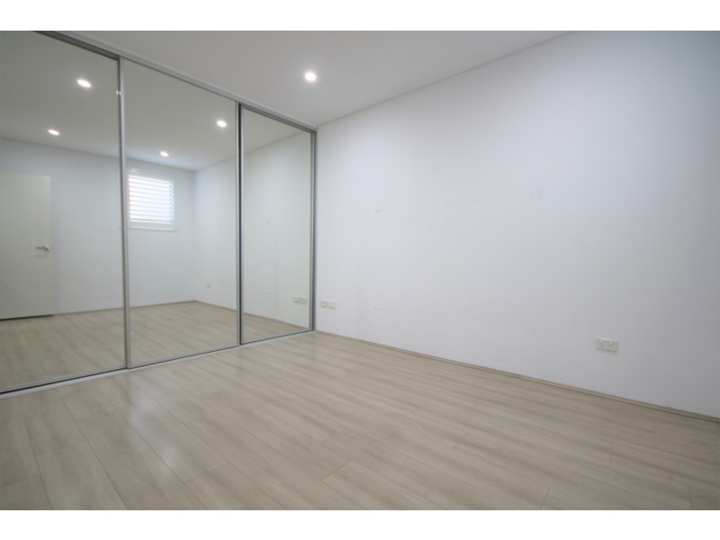 18/13-17 Peake Parade, Peakhurst NSW 2210