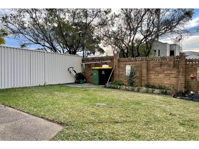 93 Kennedy Street, Picnic Point NSW 2213