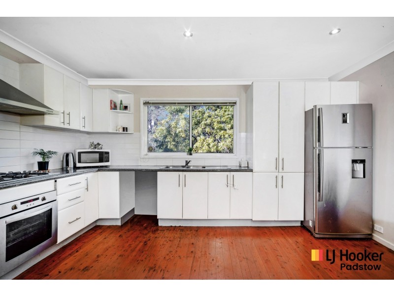 21 Matthews Avenue, East Hills NSW 2213