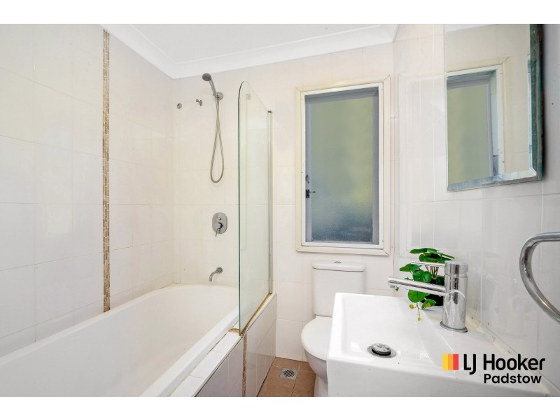 21 Matthews Avenue, East Hills NSW 2213