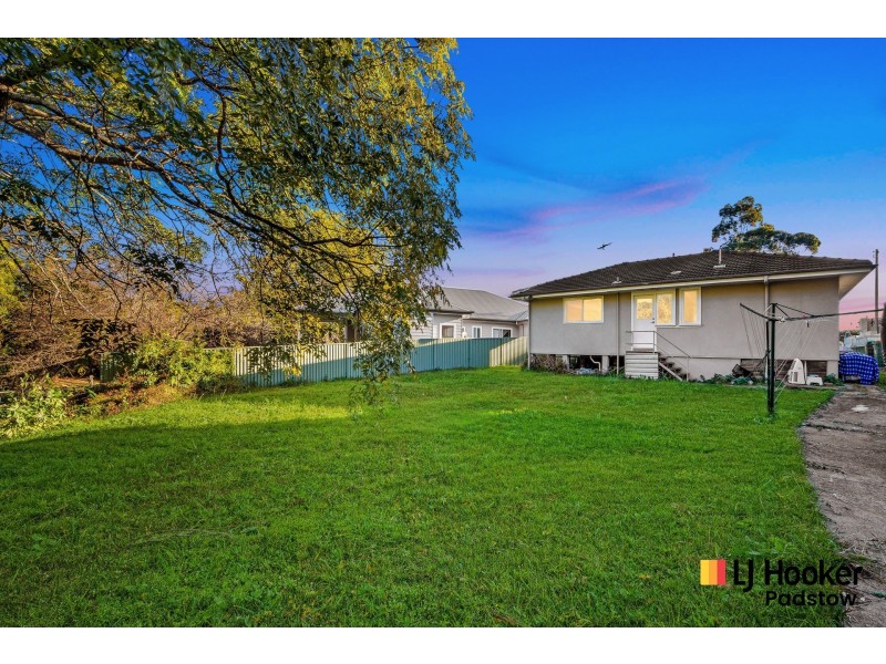 21 Matthews Avenue, East Hills NSW 2213