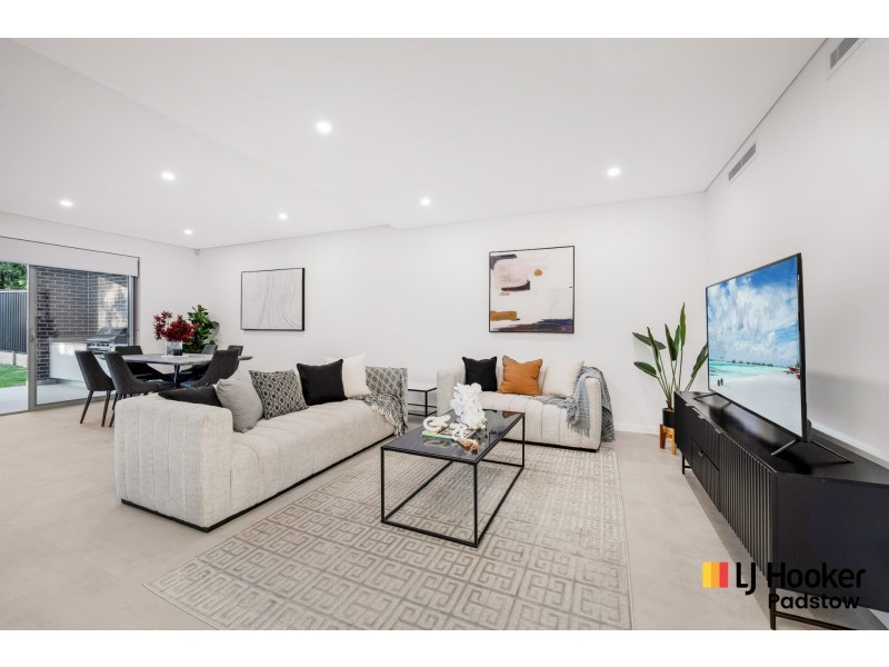 6 Sandakan Road, Revesby Heights NSW 2212