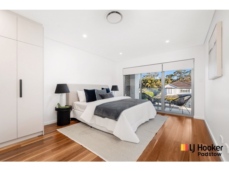 6 Sandakan Road, Revesby Heights NSW 2212