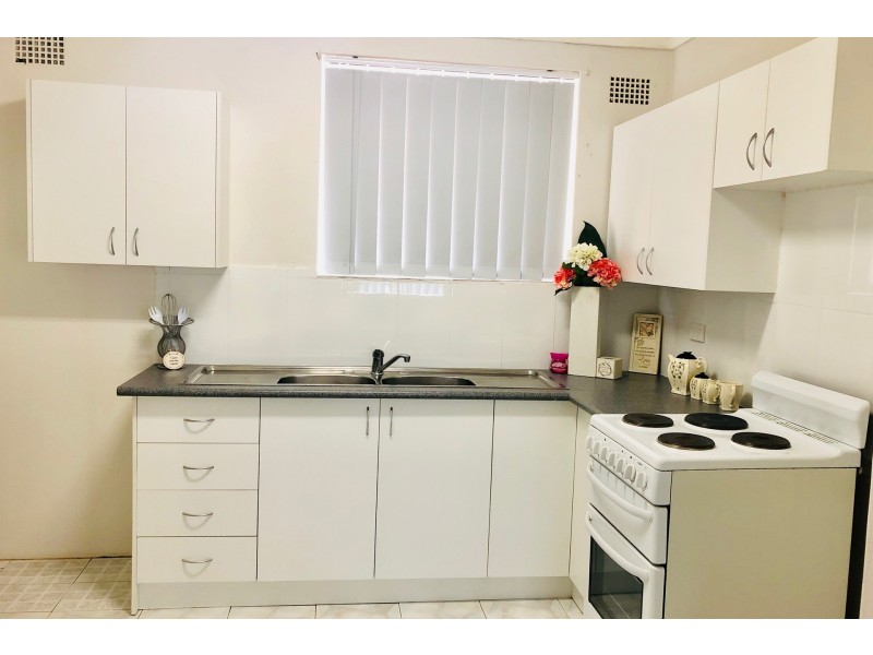 8/13 Drummond Street, Warwick Farm NSW 2170