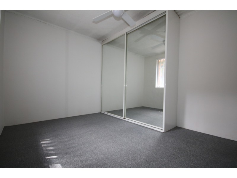 8/13 Drummond Street, Warwick Farm NSW 2170