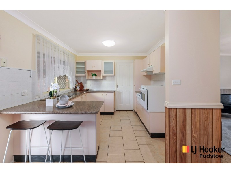 8/26 Parkview Avenue, Picnic Point NSW 2213