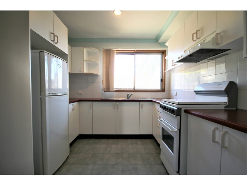 Granny Fla/26 Rivenoak Avenue, Padstow NSW 2211