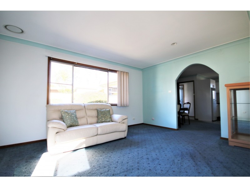 Granny Fla/26 Rivenoak Avenue, Padstow NSW 2211