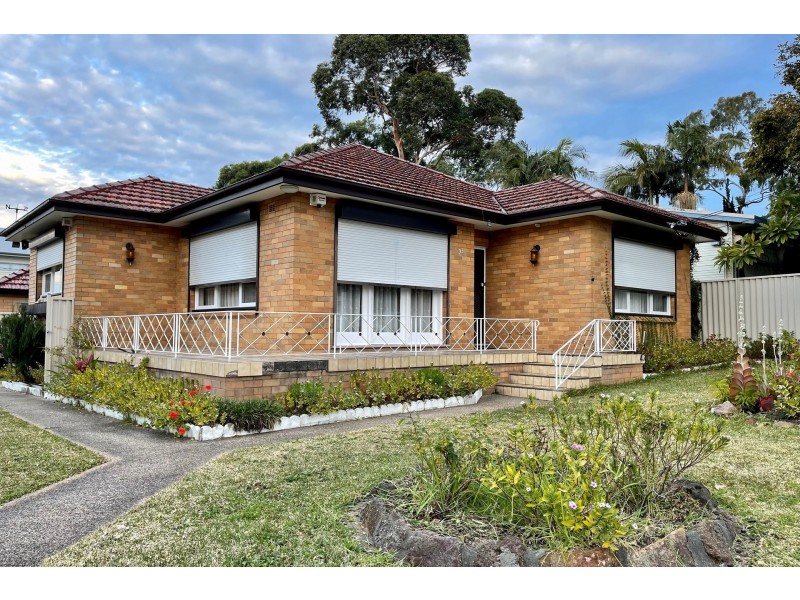 93 Kennedy Street, Picnic Point NSW 2213