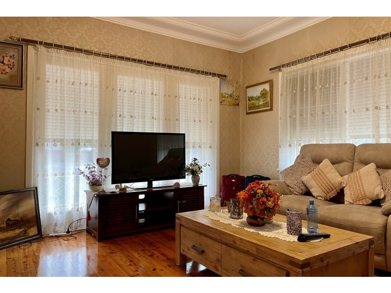 93 Kennedy Street, Picnic Point NSW 2213