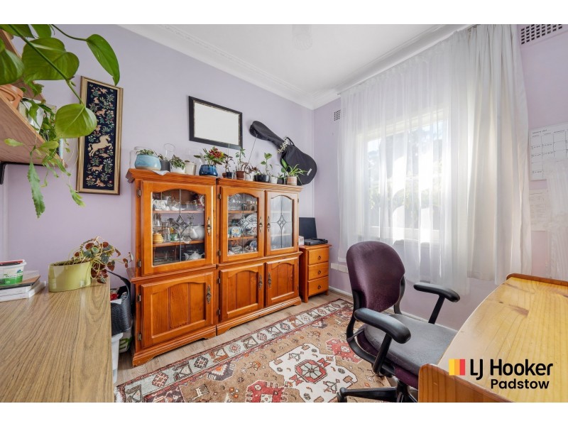 1 Wall Avenue, Panania NSW 2213