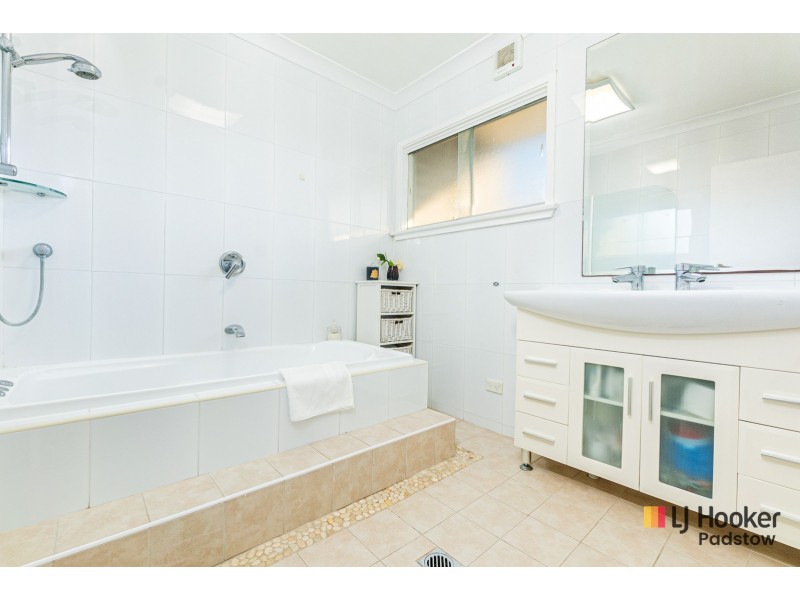 39 Moons Avenue, Lugarno NSW 2210