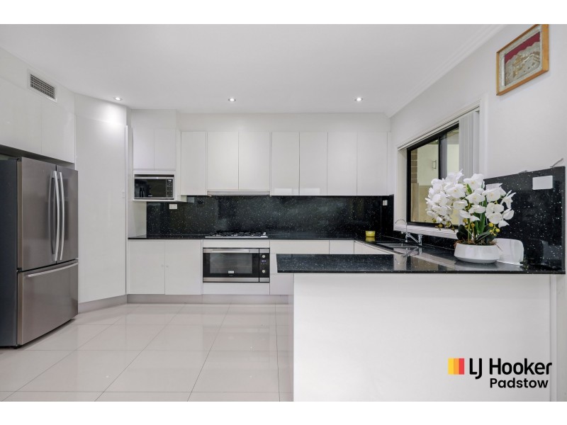 11a Spring Street, Padstow NSW 2211