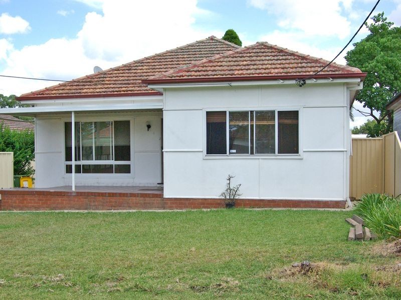 4 Snowsill Avenue, Revesby NSW 2212