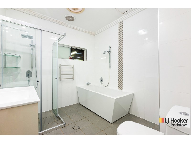 17 Woodburn Avenue, Panania NSW 2213