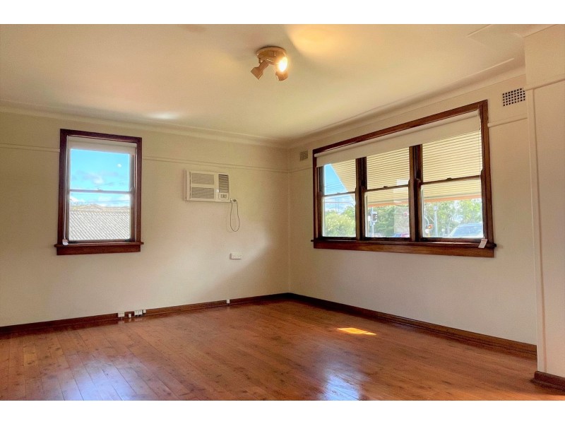 223 Davies Road, Padstow NSW 2211