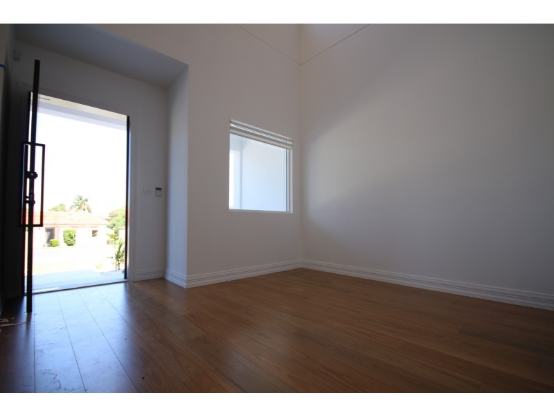 6a Gwandalan Road, Padstow NSW 2211