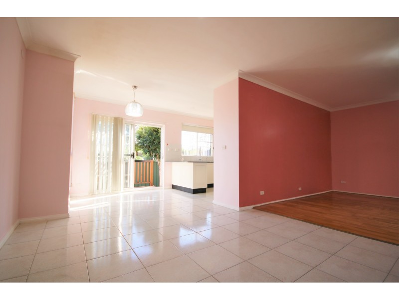 6/30 Albion Street, Roselands NSW 2196