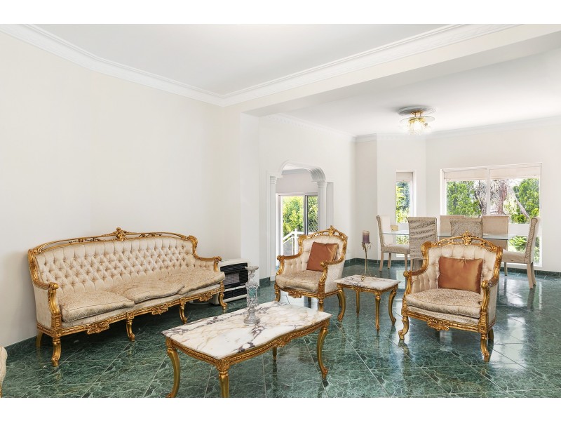 30 Cumberland Avenue, Georges Hall NSW 2198