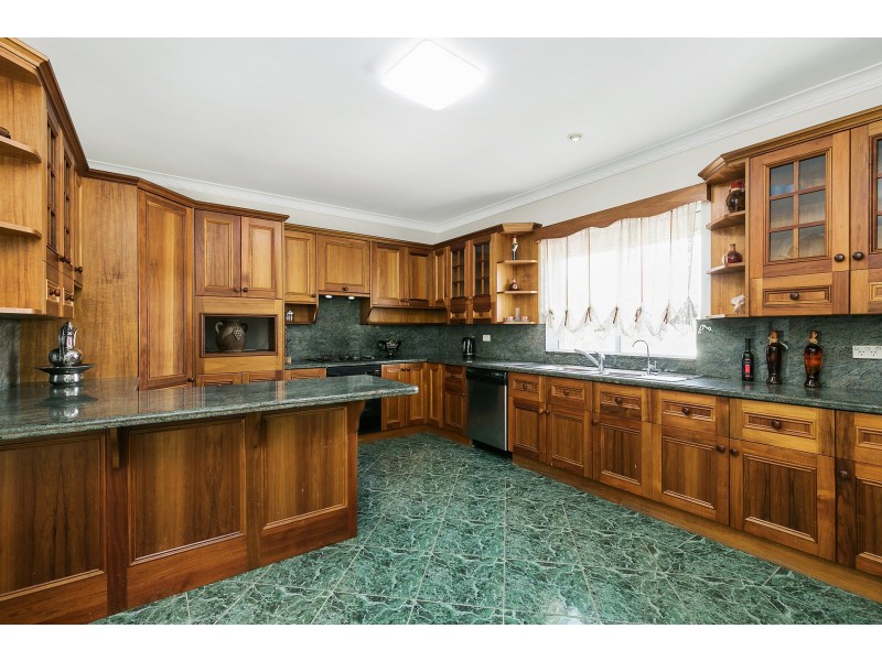 30 Cumberland Avenue, Georges Hall NSW 2198