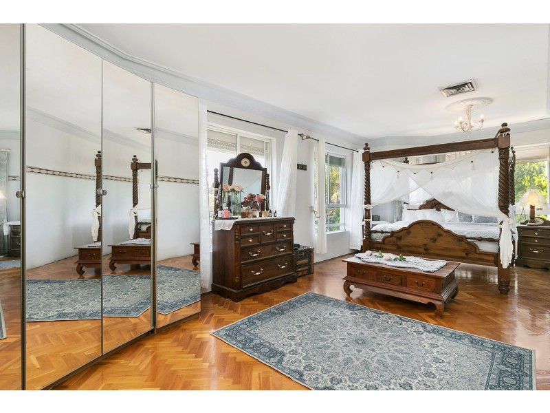 30 Cumberland Avenue, Georges Hall NSW 2198