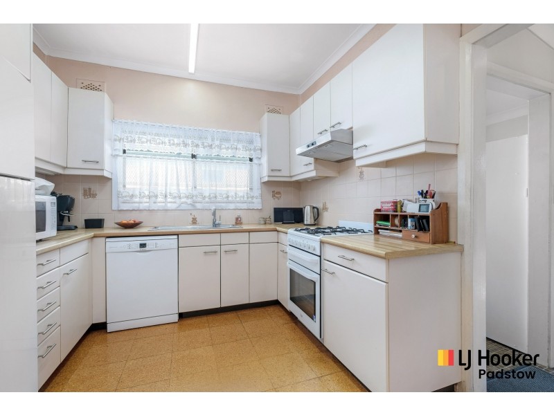 19 Edinburgh Drive, Revesby Heights NSW 2212