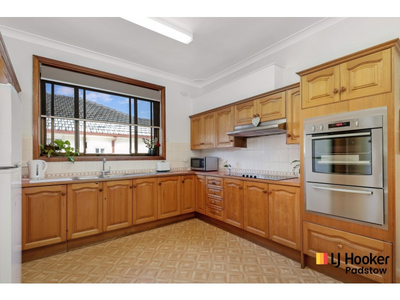 154 Davies Road, Padstow NSW 2211