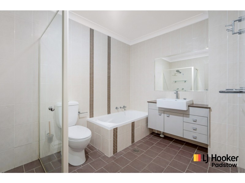 9/837 Henry Lawson Drive, Picnic Point NSW 2213