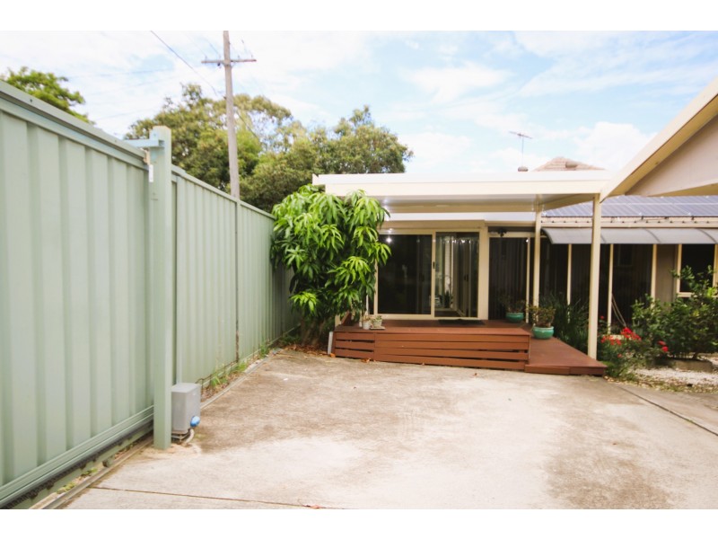 11 Dalziel Avenue, Panania NSW 2213