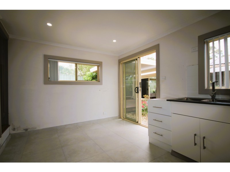 11 Dalziel Avenue, Panania NSW 2213