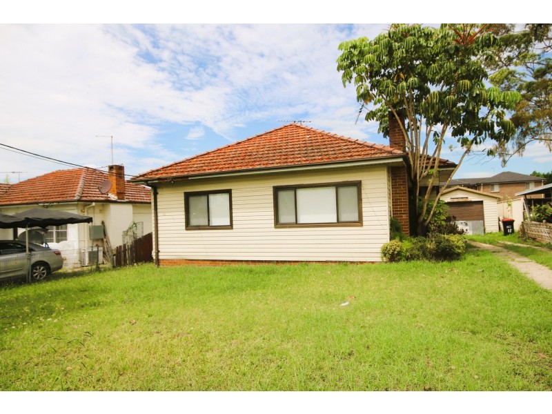 18 Tobruk Avenue, Liverpool NSW 2170
