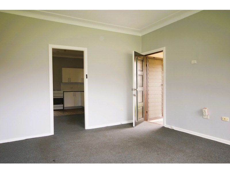 18 Tobruk Avenue, Liverpool NSW 2170