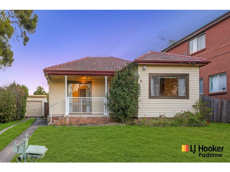 7 Langdale Avenue, Revesby NSW 2212