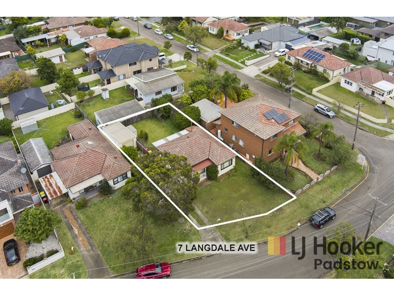 7 Langdale Avenue, Revesby NSW 2212