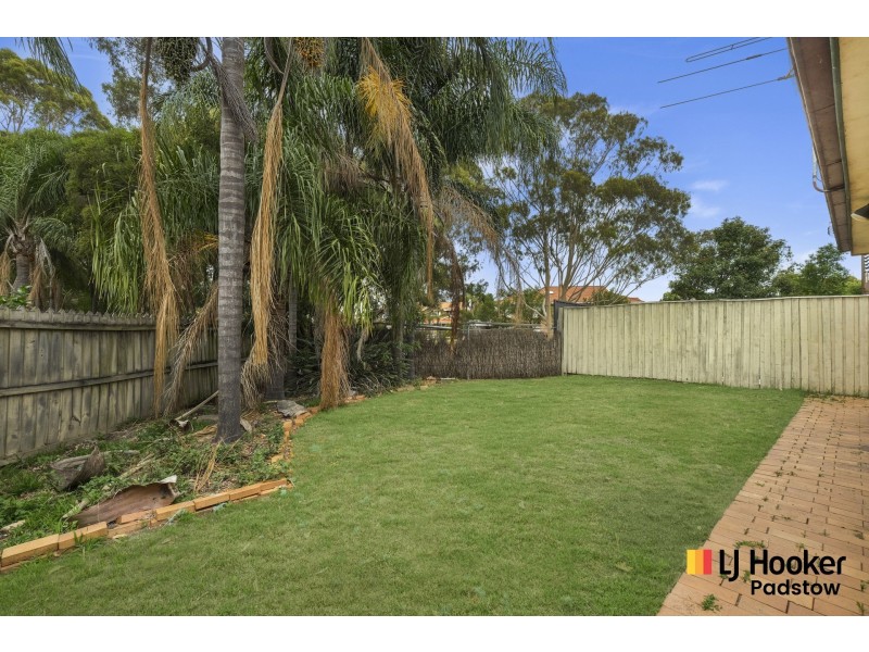 18 Fernleaf Court, Wattle Grove NSW 2173