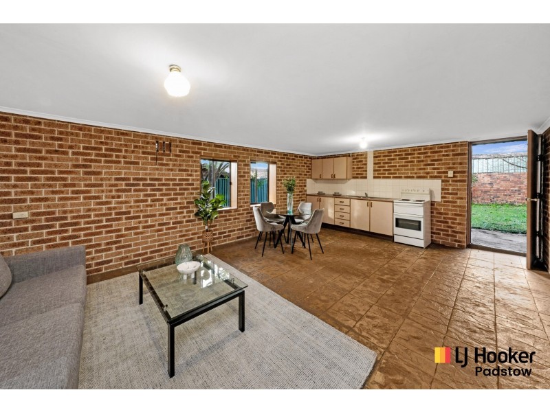 169 Davies Road, Padstow NSW 2211