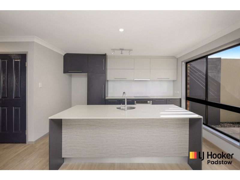 24 Donald Street Street, Picnic Point NSW 2213