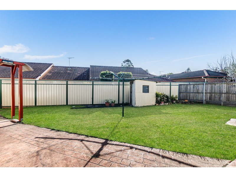 8 Denny Road, Picnic Point NSW 2213