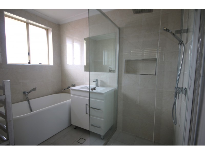 14b Woolgoolga Avenue, Hoxton Park NSW 2171