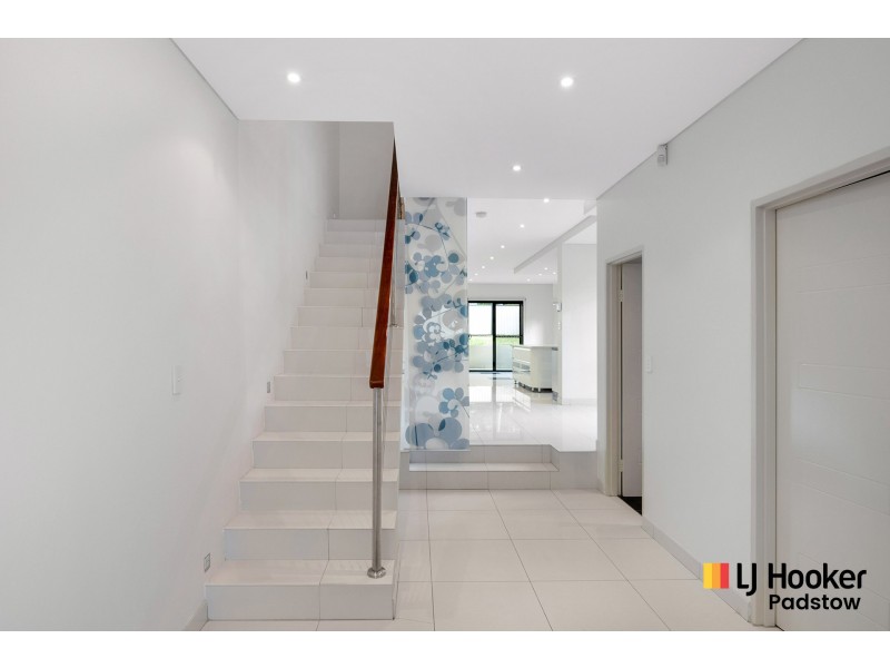 1 Lawrence Street, Peakhurst NSW 2210