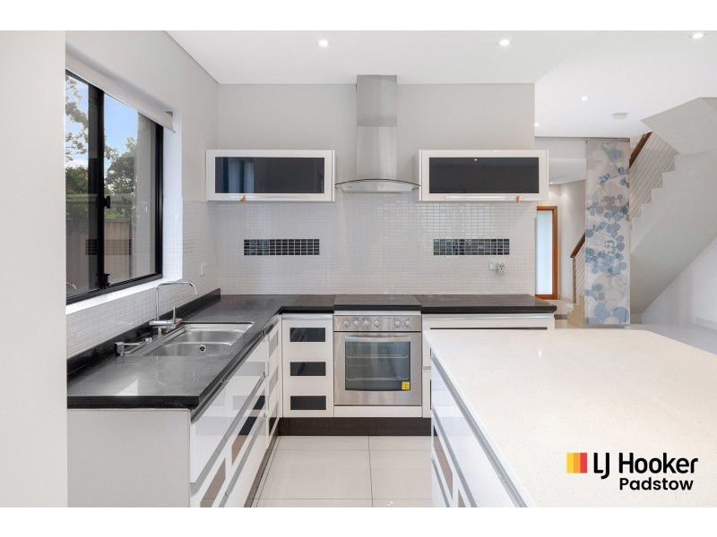 1 Lawrence Street, Peakhurst NSW 2210