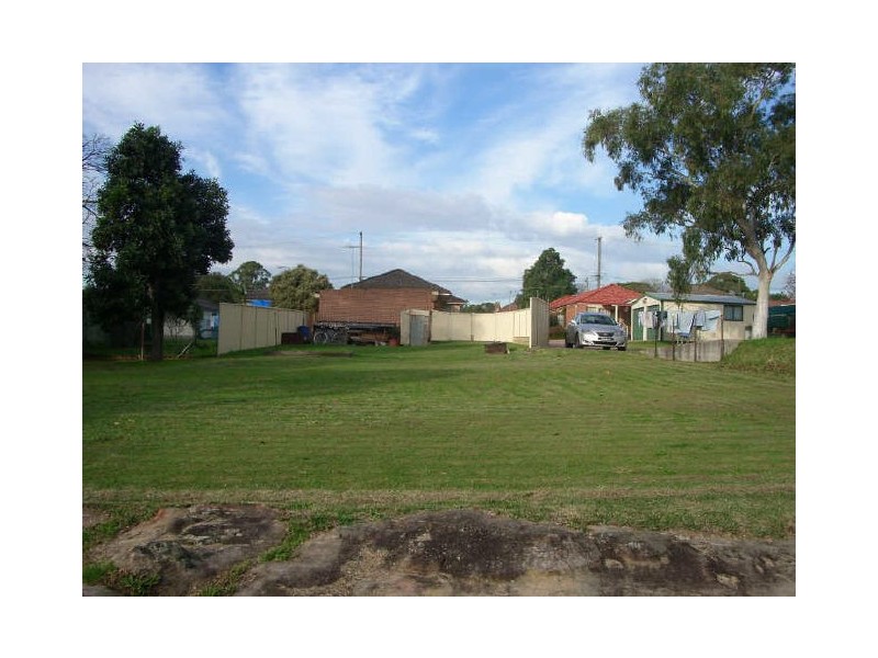 East Hills NSW 2213