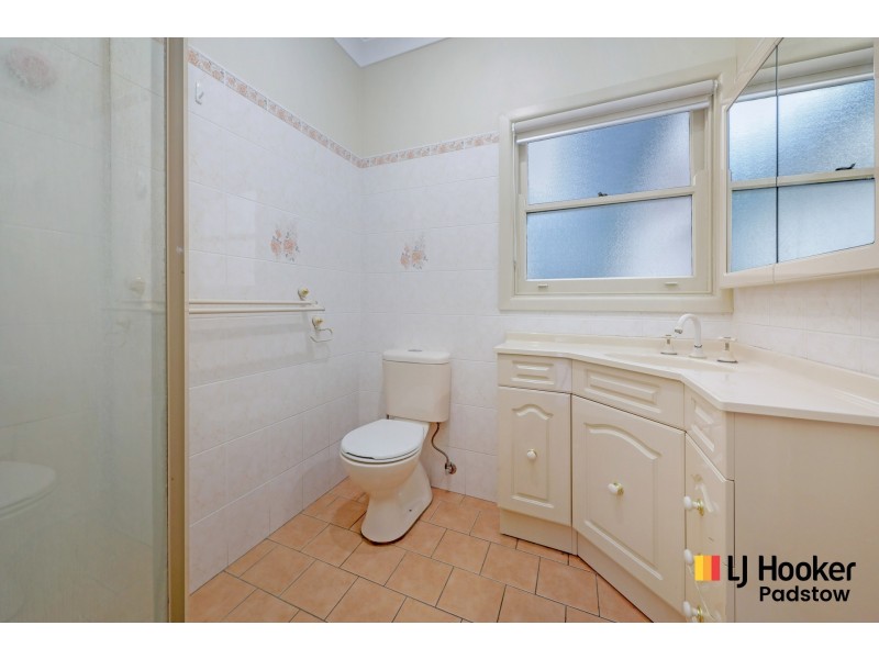 26 Harford Avenue, East Hills NSW 2213