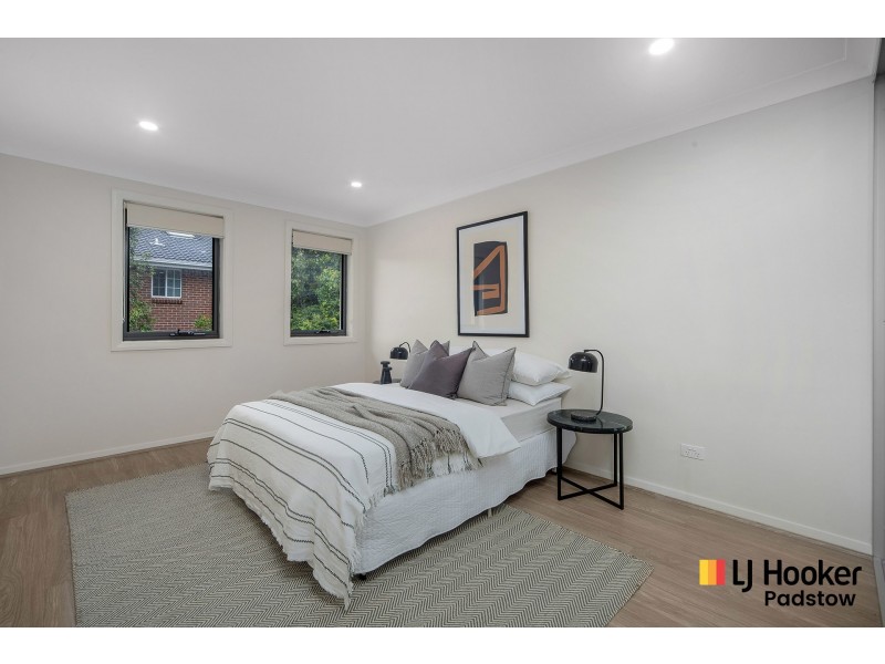 11/10 Old Glenfield Road, Casula NSW 2170